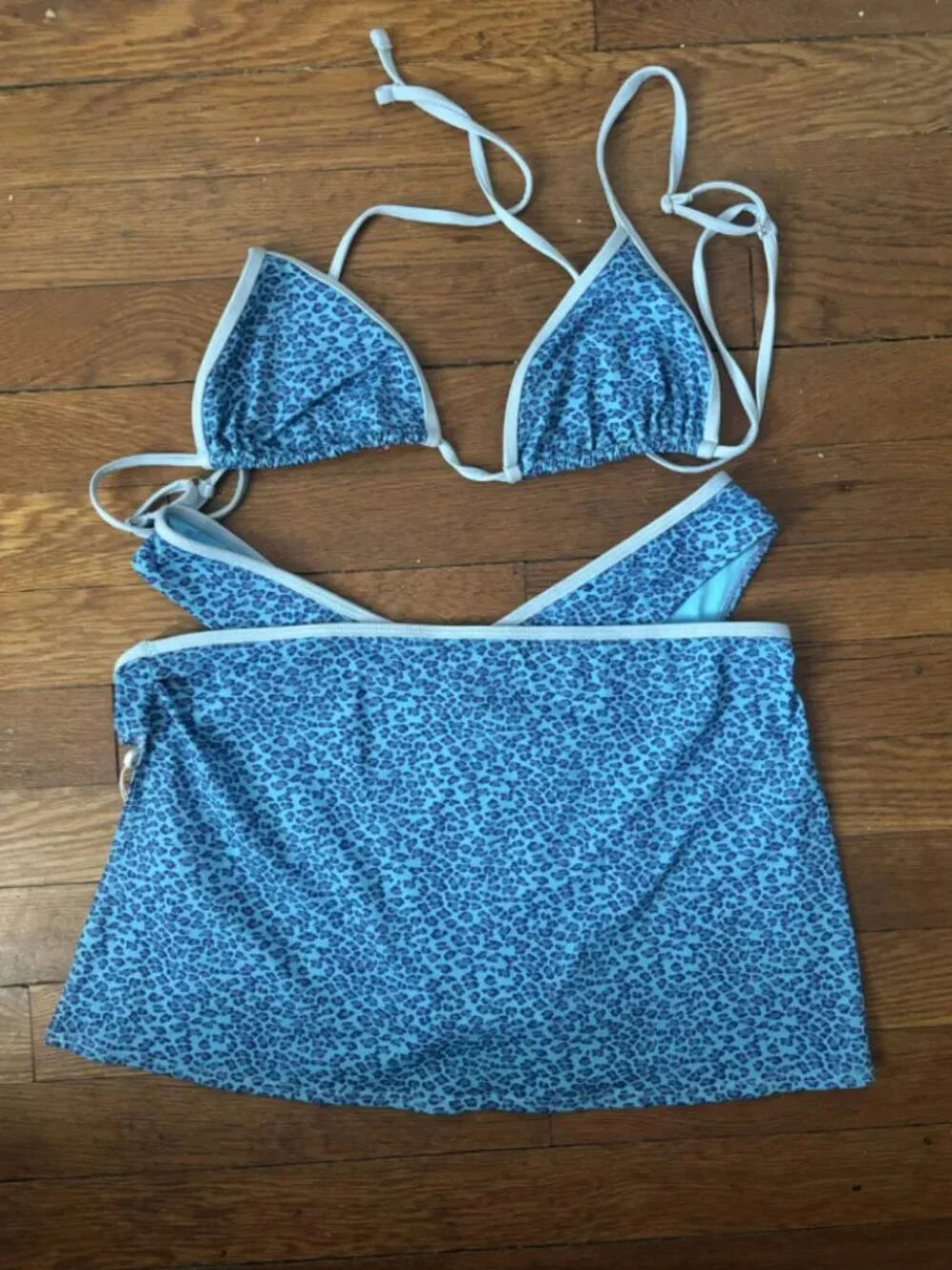 Frankies Bikinis set in Cobalt Cheetah